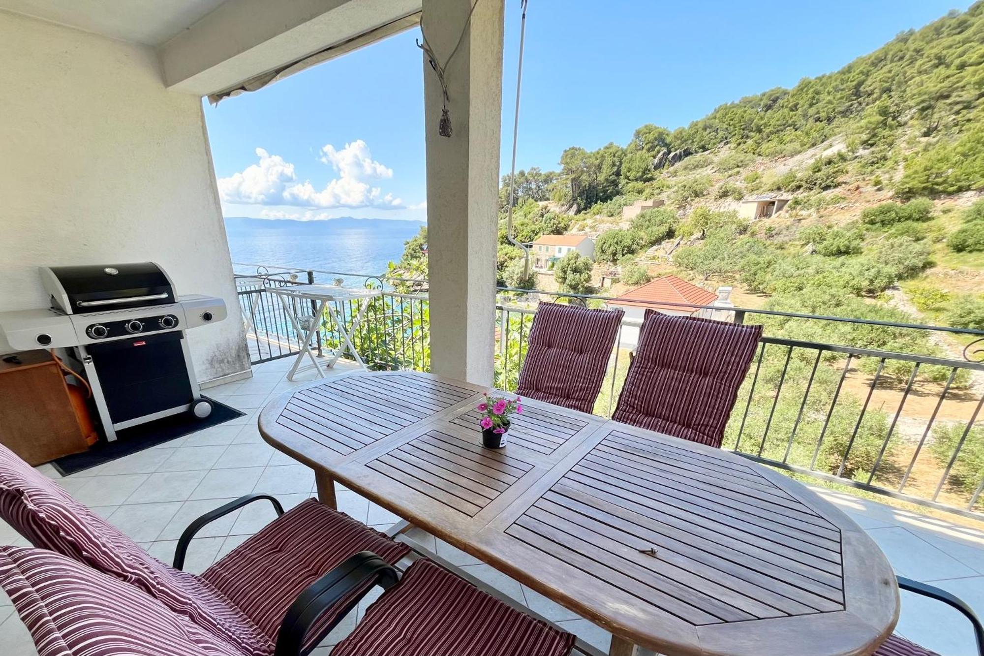 Paradise Apartments - Robinson Getaway Gdinj Dış mekan fotoğraf
