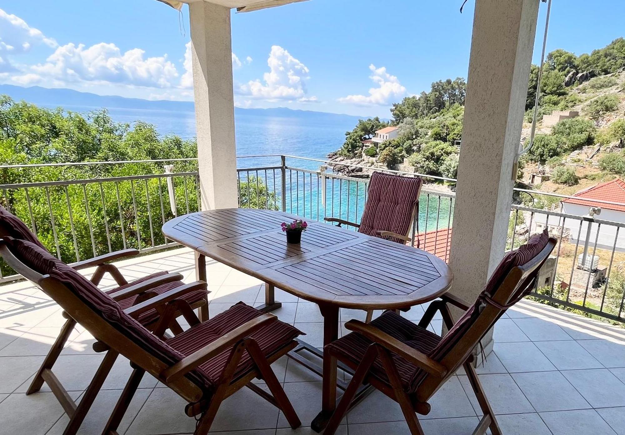 Paradise Apartments - Robinson Getaway Gdinj Dış mekan fotoğraf