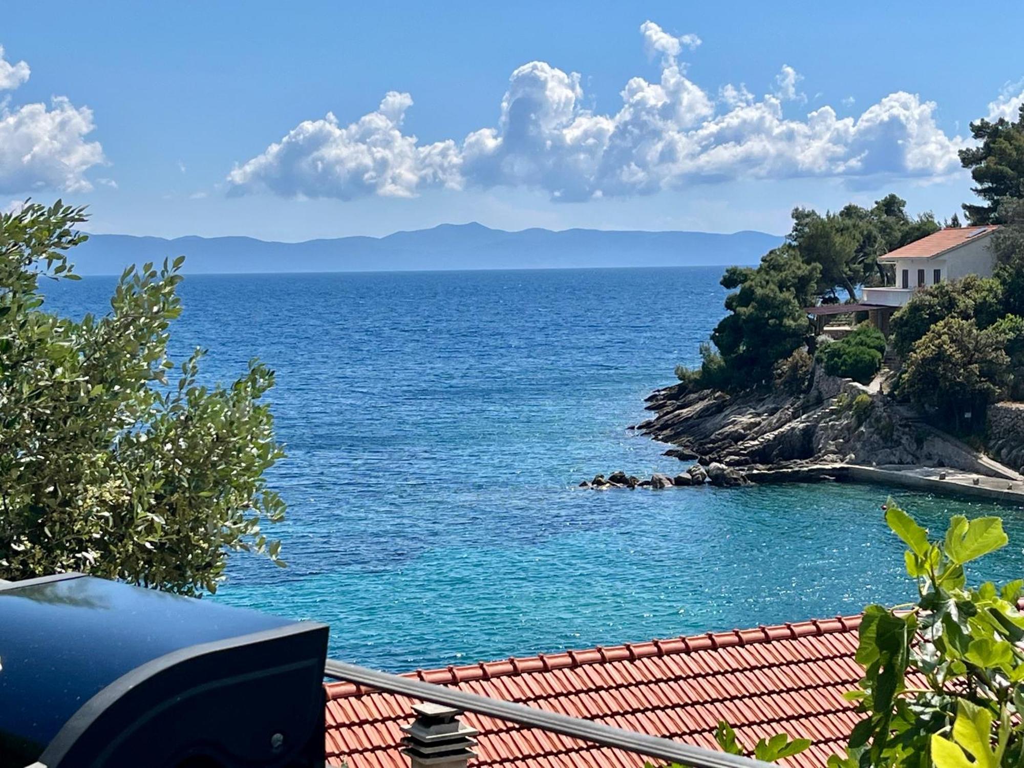 Paradise Apartments - Robinson Getaway Gdinj Dış mekan fotoğraf