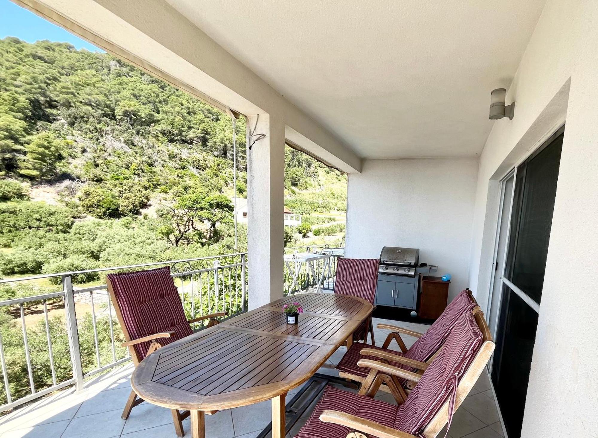 Paradise Apartments - Robinson Getaway Gdinj Dış mekan fotoğraf