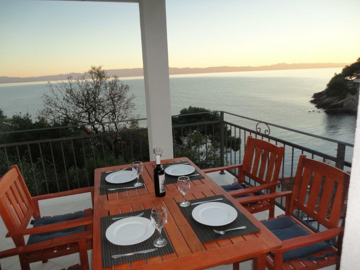 Paradise Apartments - Robinson Getaway Gdinj Dış mekan fotoğraf