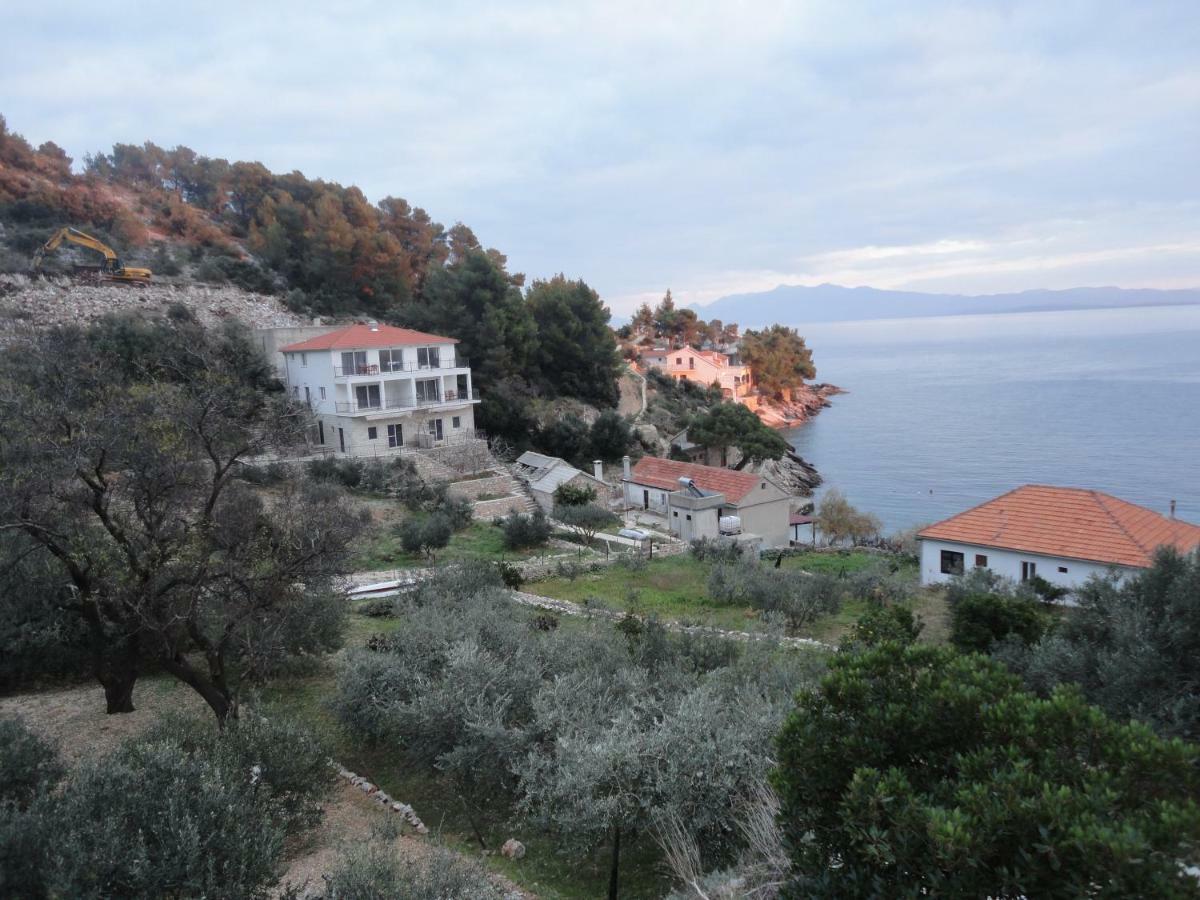 Paradise Apartments - Robinson Getaway Gdinj Dış mekan fotoğraf