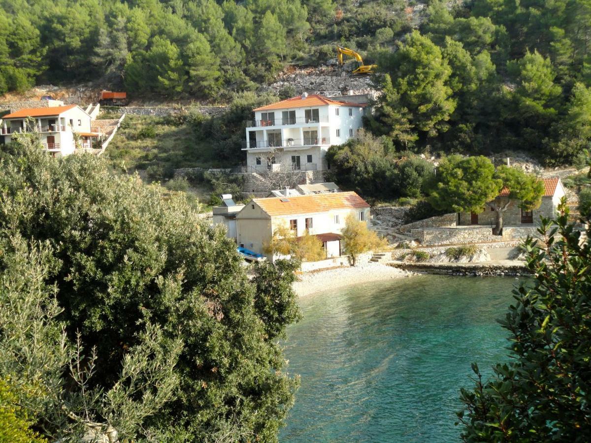 Paradise Apartments - Robinson Getaway Gdinj Dış mekan fotoğraf