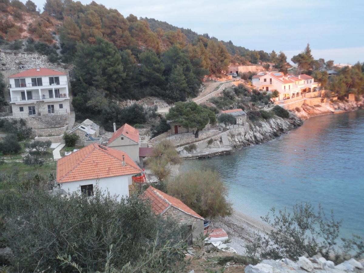 Paradise Apartments - Robinson Getaway Gdinj Dış mekan fotoğraf